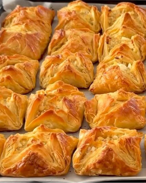 Misafire Özel 3 Malzemeyle 1 Tepsi Dolusu Çıtır Börek Tarifi - 1