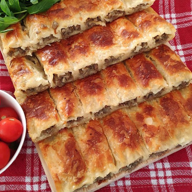 Dışı Çıtır Çıtır İçi Pamuk Gibi Bir Börek - 1