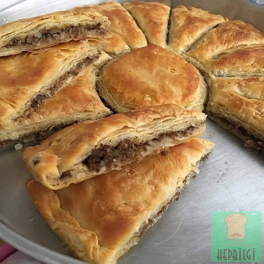 YAPIMI ÇOK KOLAY ARNAVUT BÖREK TARİFİ - 2