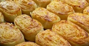 Patatesli Havuçlu Rulo Börek	