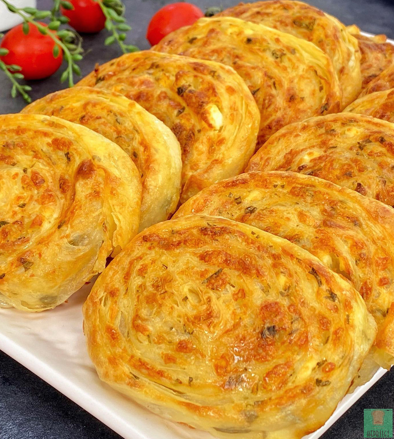 Puf Puf Sodalı Dilim Börek Tarifi - 1