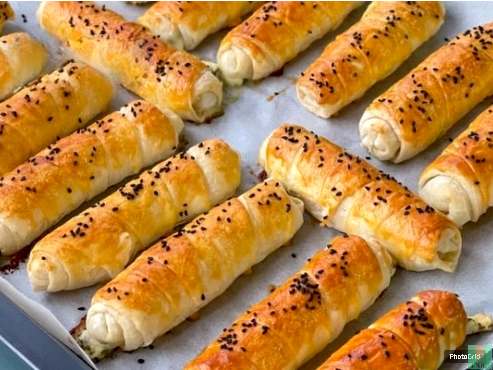 Çıtır Çıtır Unlu Sirkeli Börek Tarifi - 2