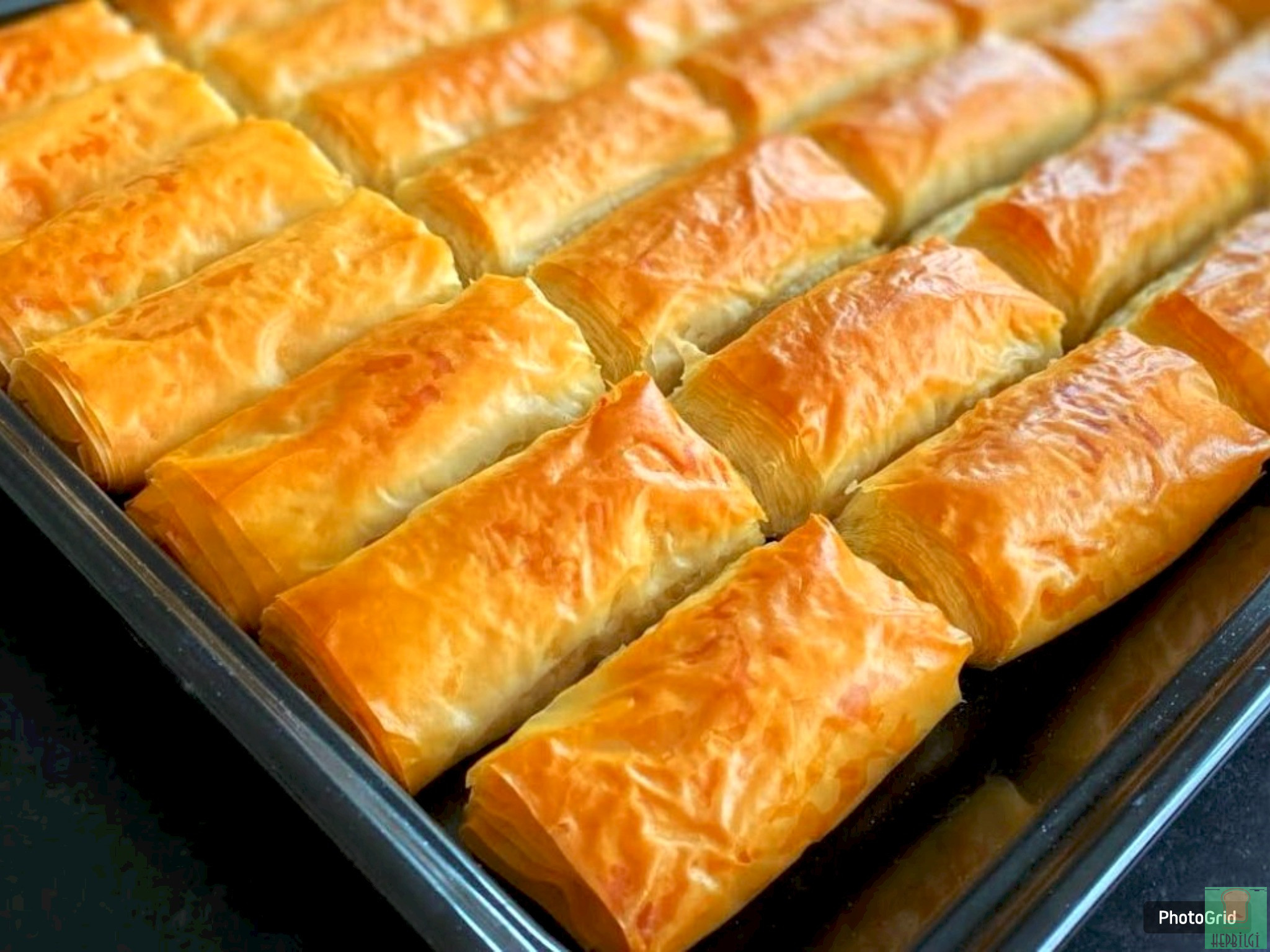 Baklava Yufkasından Peynirli Börek Tarifi - 1